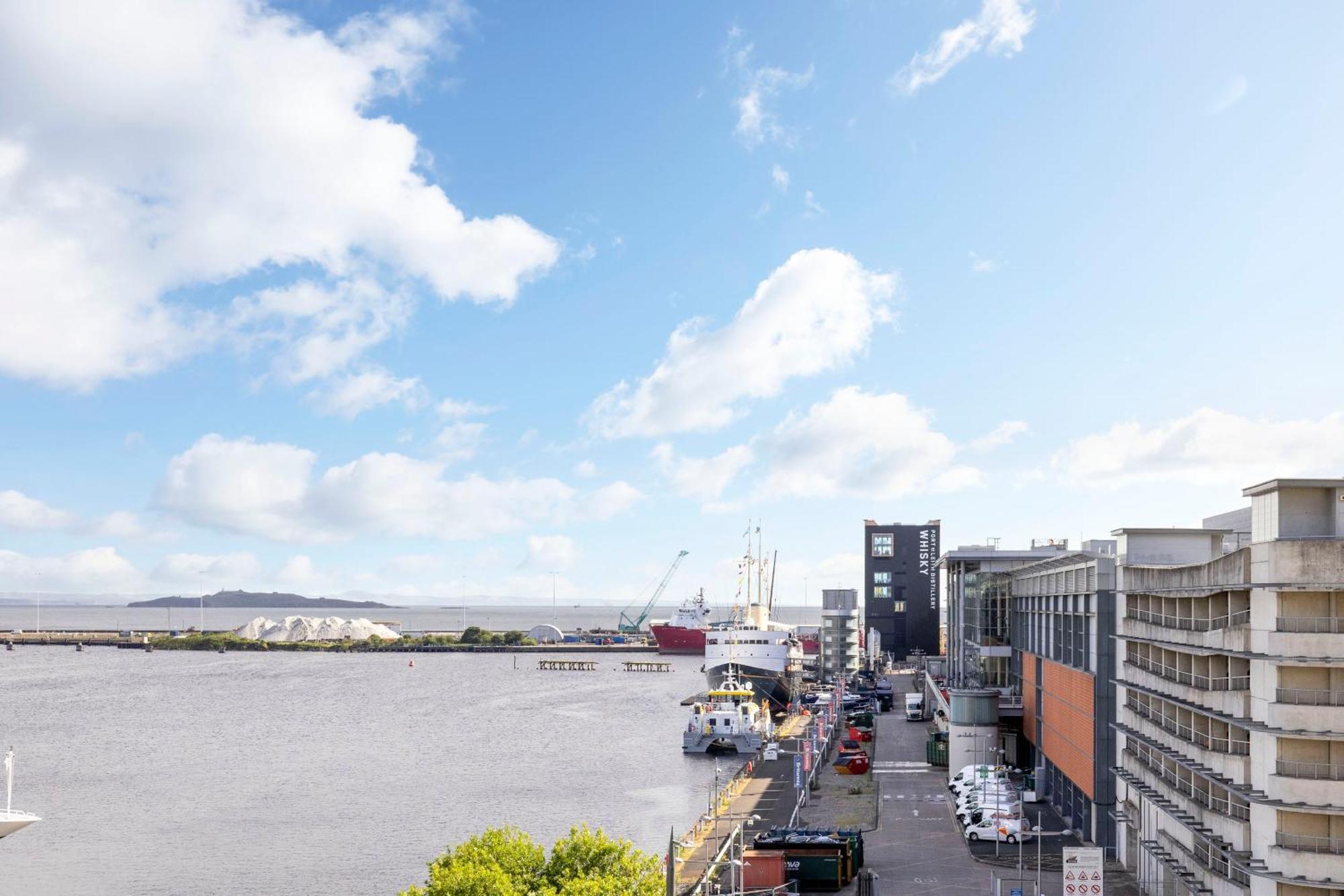 Joivy Fabulous With Bay View Terrace Appartement